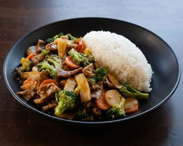 CHICKEN AND BROCCOLI BEEF.